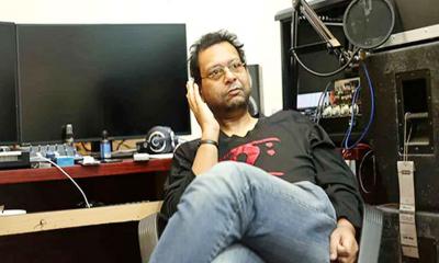 নতুন অ্যালবাম নিয়ে আসছে অর্থহীন